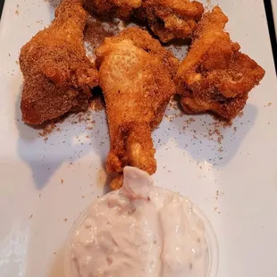 fried chicken, fried chicken wings, chicken wings and fried chicken, food, chicken, bbq chicken, chicken wings, bbq wings, poultry