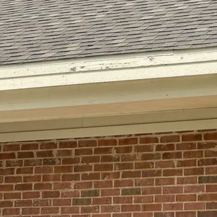 Unkept bathroom building, that also houses a broken down ice machine.. Rot and mold everywhere