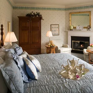 Each spacious bedroom features decadent linens, en suite bathroom and in several rooms, a gas fireplace.