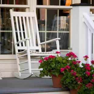 Doone's Inn is an inviting, familiar accommodation, welcoming guests with warmth from around the world.