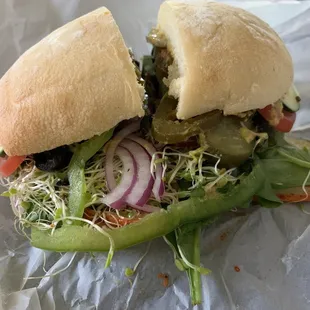 Chicken sandwich with all the fixens
