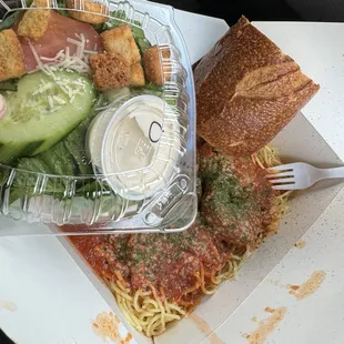Spaghetti Meatball With Bread and Cesar Salad Special