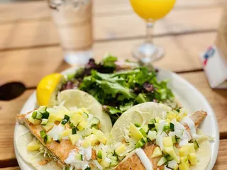 Limelight Restaurant & Lounge