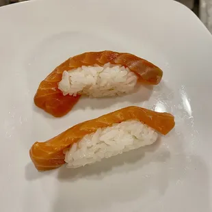 Fish to rice ratio of the salmon nigiri