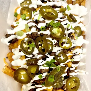 *** SECRET MENU ITEM REVEAL *** 
 
LOADED LAMB CHEESE FRIES. 

Chicken, Steak, Lamb or just vege with no meat is also an option