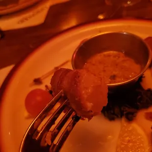 Bacon wrapped scallops, cross section