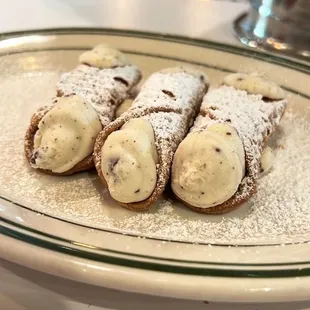 Cannolis