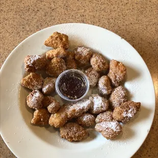 Corn fritters w/honey