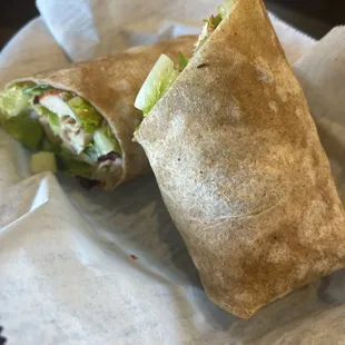 Chicken wrap with cranberries and sweet chili sauce