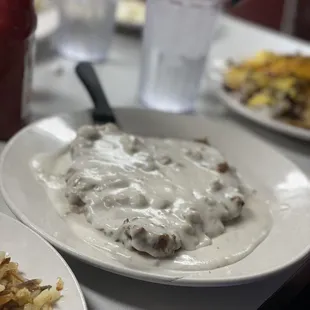 Indianapolis - Country Fried Breakfast Pork tenderloin with sausage gravy
