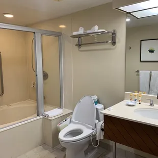 Junior Suite w/Kitchenette