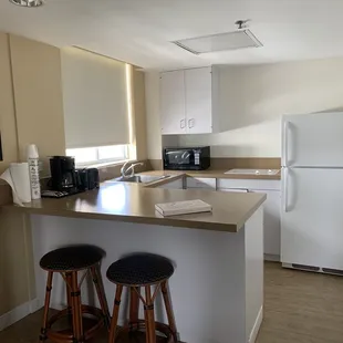 Junior Suite w/Kitchenette