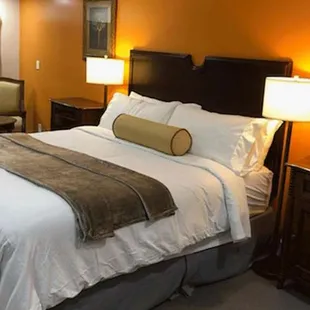 MH OasisInnSuites Ridgecrest CA Guestroom KingSuite