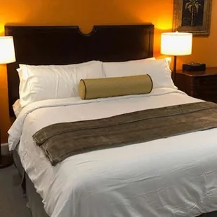 MH OasisInnSuites Ridgecrest CA Guestroom KingSuite