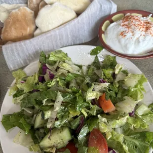 House salad, bread and garlic.