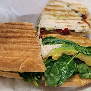 a sandwich cut in half