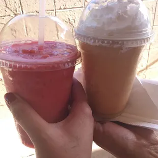 I had the slushy watermelon with coco and strawberry i fogot what my mom had but we love it highly recommend