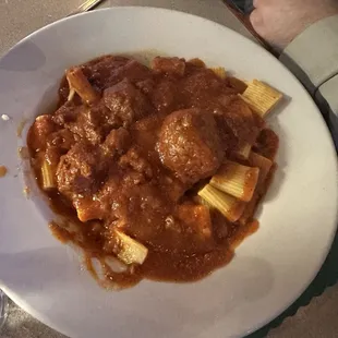 Rigatoni and meat sauce w meat ball
