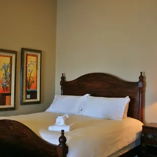 King Bed in Suite 305