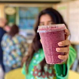 Berry Mango Smoothie