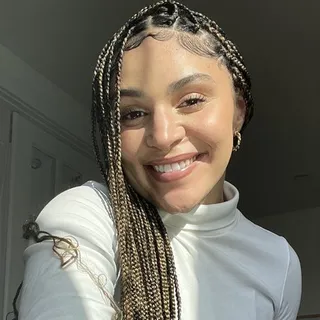 Zoe S.