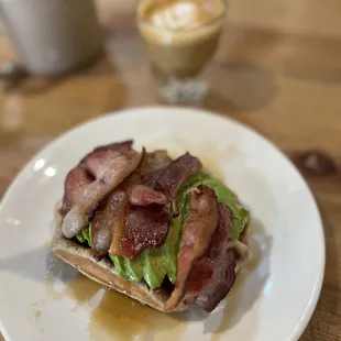 a bacon and lettuce sandwich