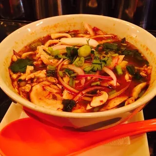 SHRIMP TOM YUM SOUP (GLUTEN FREE & SPICY).