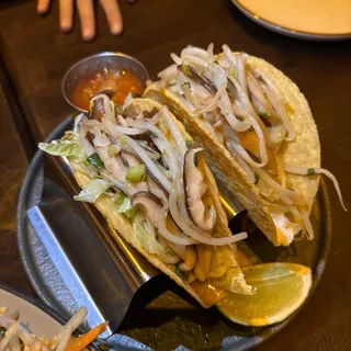 MUSHROOM BANH XEO TACO (VEGAN).