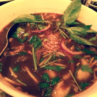 SHRIMP GARLIC BUTTER NOODLES.