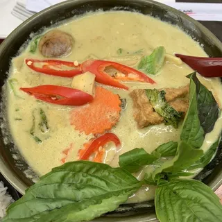 Lunch.Green Curry