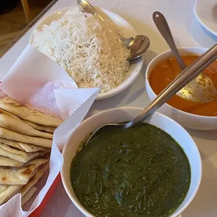 Saag Paneer, Butter Chicken, Naan