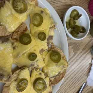 Bean n cheese nachos