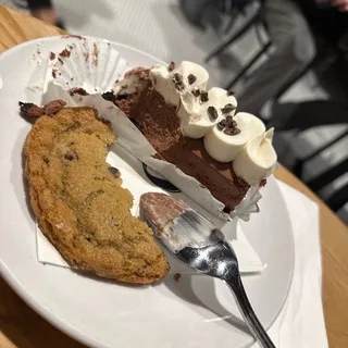 Chocolate Chip Cookie