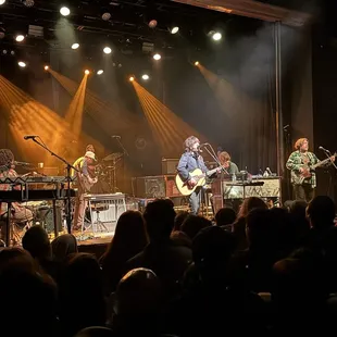 Tiny stage for 6 energetic musicians