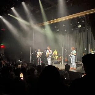 Brook &amp; the bluff - heat