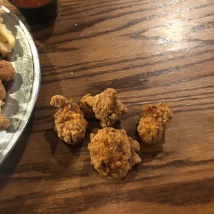 fried chicken wings, chicken wings and fried chicken, chicken wings, fried chicken, bbq chicken, poultry, food, bbq wings, chicken