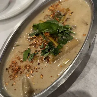 Oc Len Xao Dua (Snails in Coconut Cream Sauce)