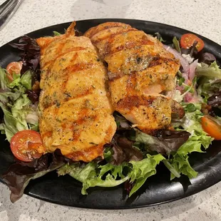 Grilled Salmon Salad