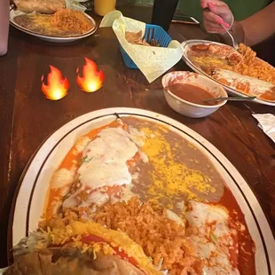 a plate of mexican food