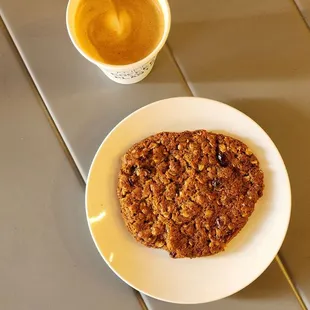 Cortado &amp; Oatmeal Cranberry Cookie