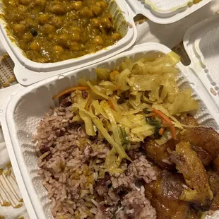 Veggie Platter w/ Curry Chickpea&apos;s