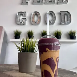 Açaí Smoothie w/ Peanut Butter