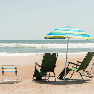 Enjoy your time just a block from the beach and complimentary chair and umbrella rentals with our Daily Resort Package