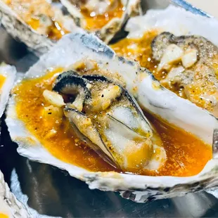 Steam Oyster with Garlic butter seasoning