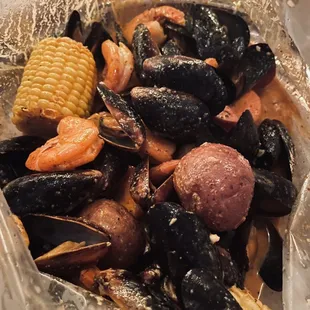 Shrimp and mussel seafood boil
