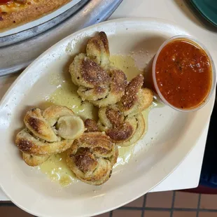 Garlic knots