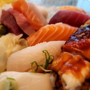Ocean Fish Sushi &amp; Grill - Sushi Deluxe