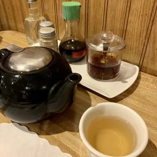 Tea &amp; condiments