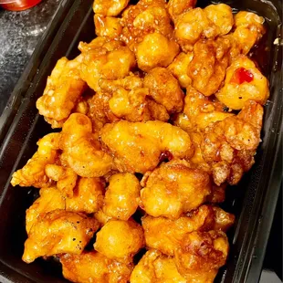 food, fried chicken wings, poultry, bbq wings, chicken wings, fried chicken, bbq chicken, chicken wings and fried chicken, chicken