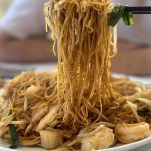 Seafood Chow Mein